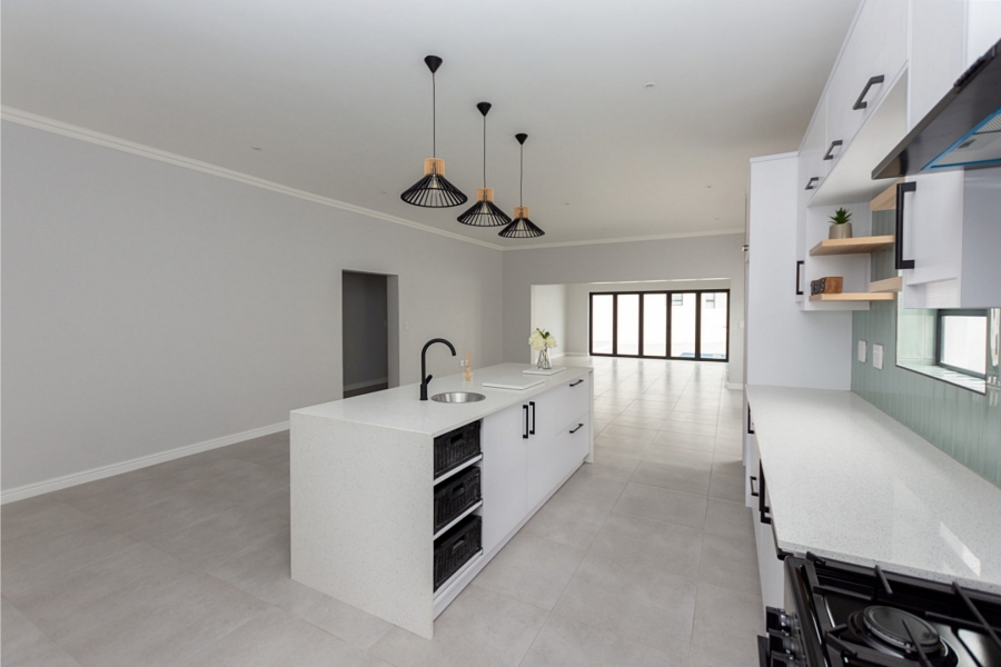 3 Bedroom Property for Sale in Sandy Point Western Cape
